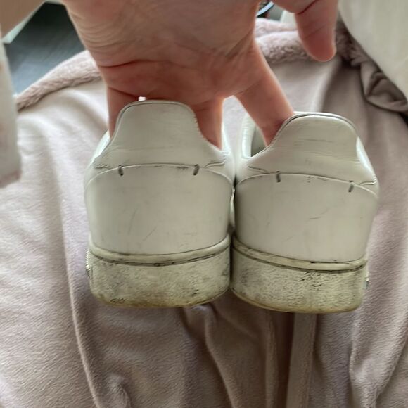 LOUIS VUITTON | Front Row Leather Sneakers - Picture 9 of 16